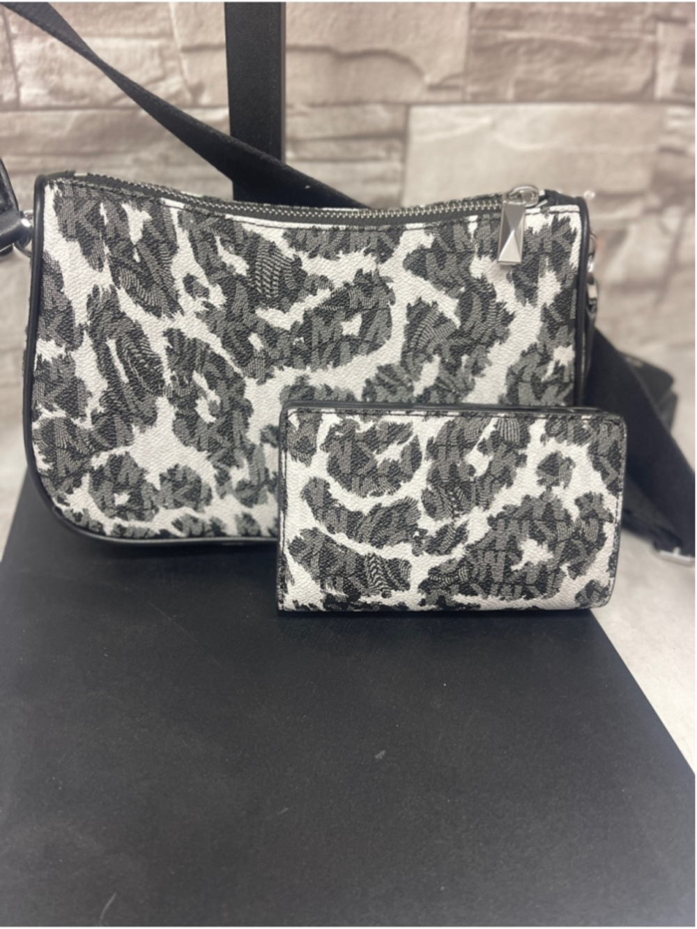 Michael Kors Black & White Leopard Print Crossbody Bag with Wallet - Picture 3 of 12